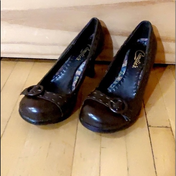 LIKE NEW CANDIE’S BETSEE HEELS 👠 - Picture 5 of 15